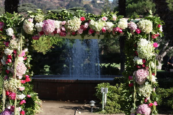 cổng hoa cho ngày cưới