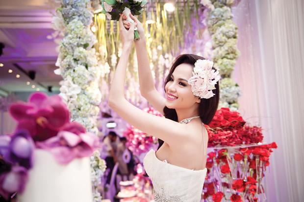tiết mục tung hoa